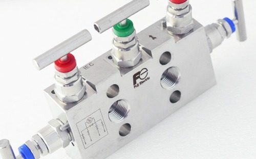 características técnicas de los colectores para sensores de presión
