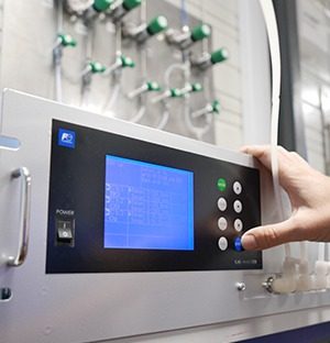 How does our after-sales team handle technical support and maintenance of gas analysers cabinets?
