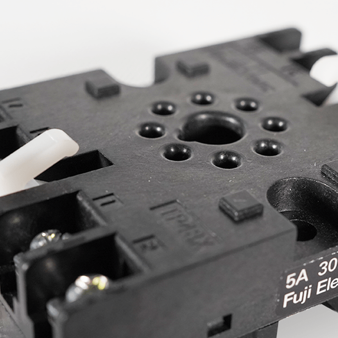 8-pin terminal block panel rail general zoom view header
