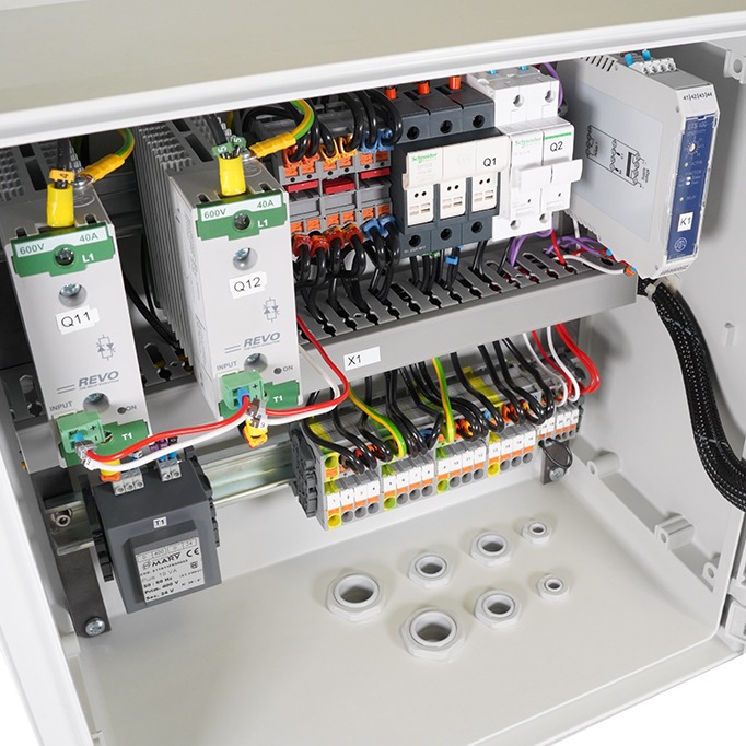 produit coffret triphase vue generale header zoom interieur