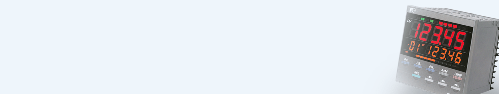 Regolatore di temperatura industriale Fuji Electric con display digitale a LED, parzialmente visibile su un banner della pagina del prodotto