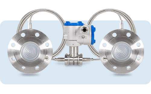 Sensor de pressão diferencial com separadores de membrana ligados por capilares para medição de pressão em processos industriais