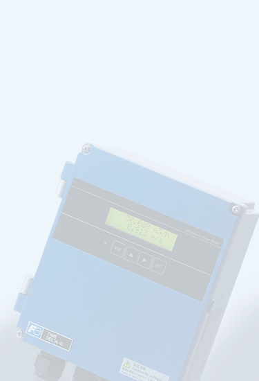Blauer Ultraschall-Durchflussmesser mit LCD-Display zur Anzeige der Durchflusswerte für Wasserzähleranwendungen
