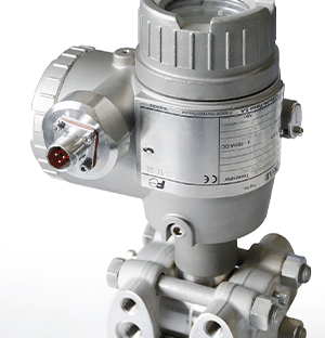 Transmetteur de pression industriel métallique avec connecteur électrique et manifold de raccordement